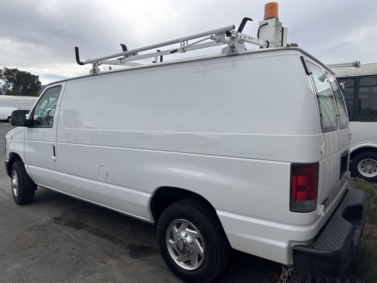 Used 2013 Ford E-150 and Econoline 150 RWD image 7