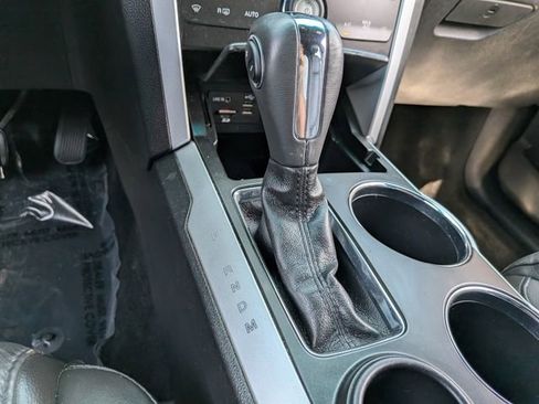 Used 2014 Ford Explorer XLT w/ Equipment Group 202A FWD image 30