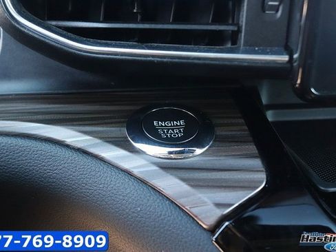 Used 2022 Ford Explorer Limited w/ Equipment Group 301A image 25