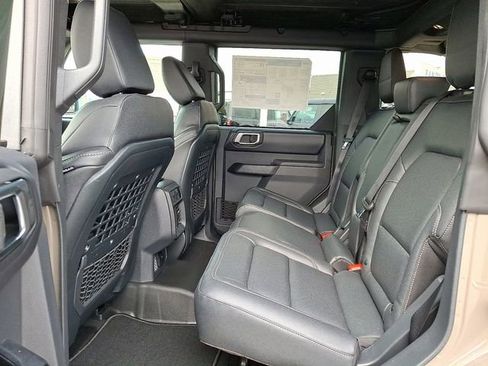 New 2025 Ford Bronco Badlands image 5