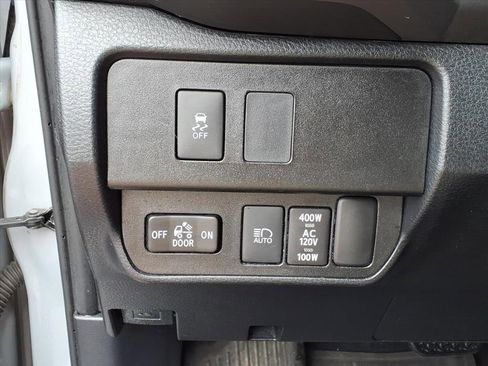 Certified 2021 Toyota Tacoma SR5 w/ Trail Edition AWD/4WD image 19