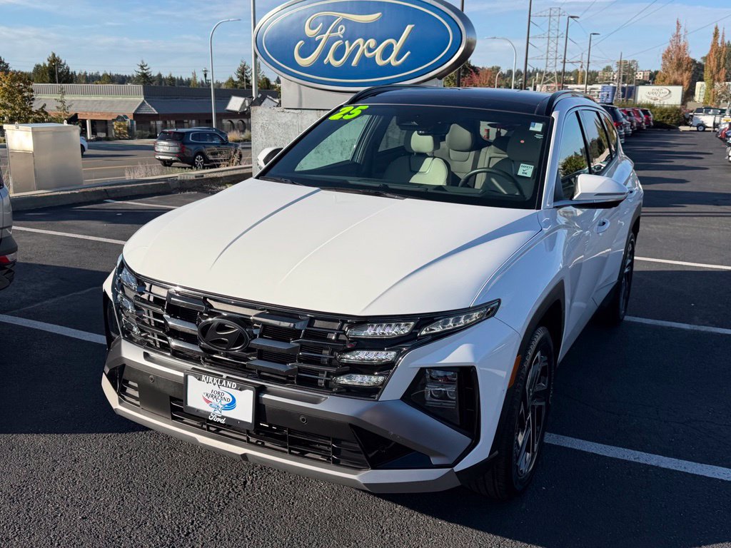 Used 2025 Hyundai Tucson Limited AWD/4WD image 4