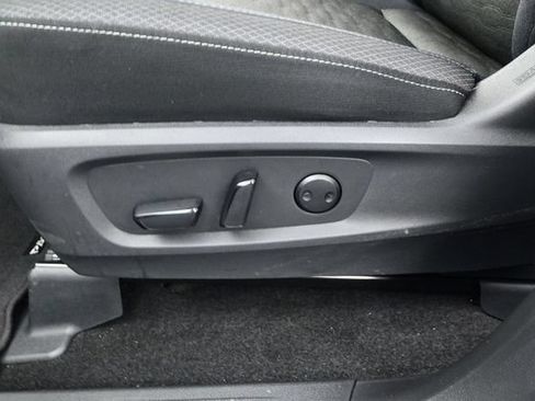 Used 2025 Nissan Pathfinder SV AWD/4WD image 12