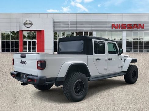 Used 2020 Jeep Gladiator Rubicon image 3