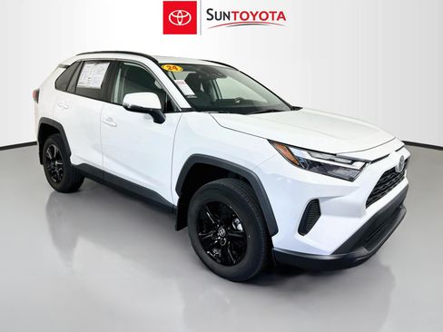 Used 2024 Toyota RAV4 XLE w/ Convenience Package FWD image 1
