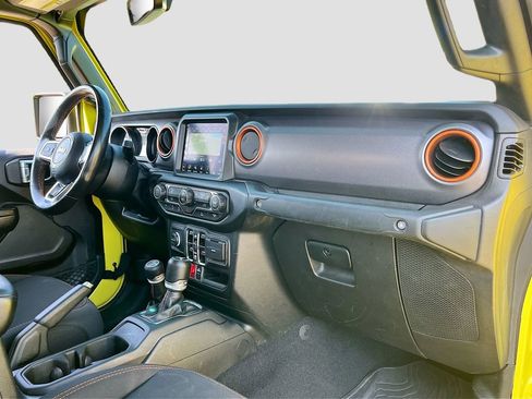 Certified 2023 Jeep Gladiator Mojave AWD/4WD image 27