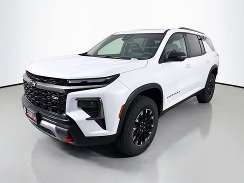 New 2026 Chevrolet Traverse Z71 w/ Driver Confidence Package AWD/4WD image 3