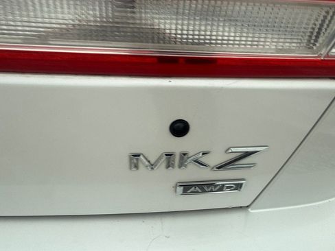 Used 2012 Lincoln MKZ AWD image 19