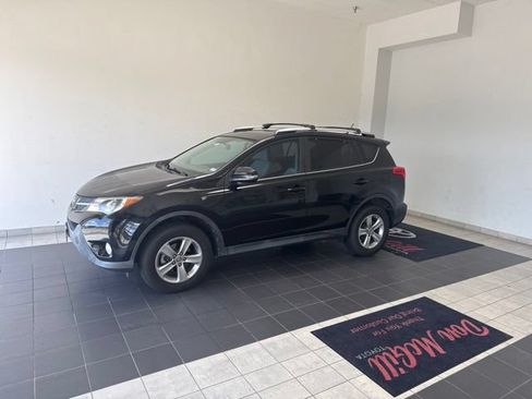 Used 2015 Toyota RAV4 XLE FWD image 2