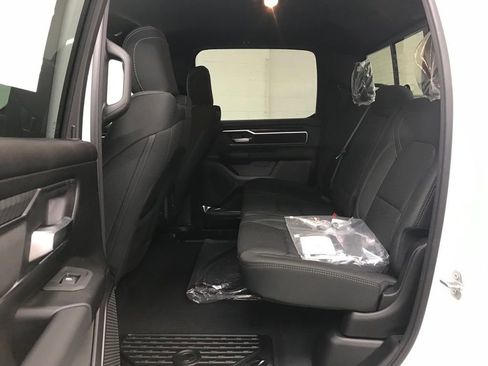 New 2026 RAM 1500 4x4 Crew Cab image 29