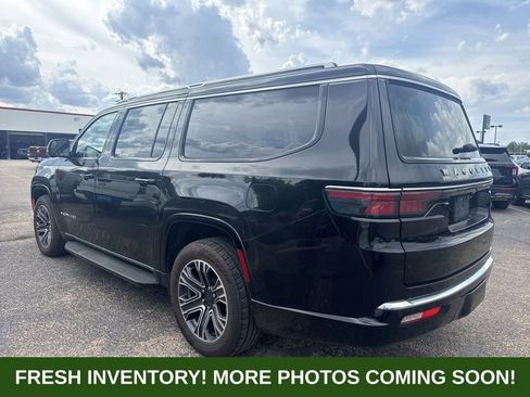 Used 2024 Jeep Wagoneer L Series II RWD image 4