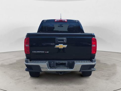 Used 2020 Chevrolet Colorado W/T AWD/4WD image 4