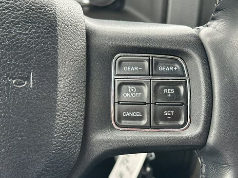 Used 2018 RAM 1500 Classic SLT w/ Luxury Group AWD/4WD image 26