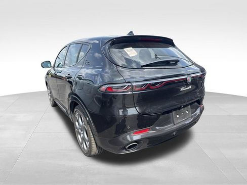 Used 2024 Alfa Romeo Tonale Veloce w/ Active Assist Package AWD/4WD image 4
