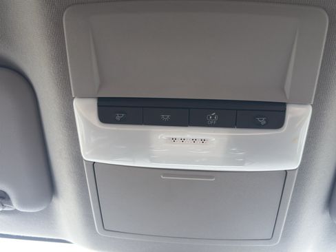Used 2024 Nissan Sentra SV FWD image 15