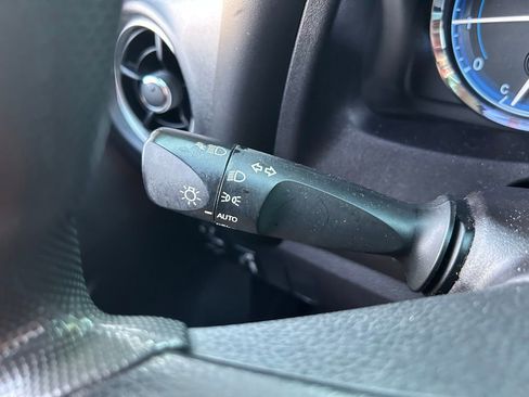 Used 2017 Toyota Corolla LE FWD image 22