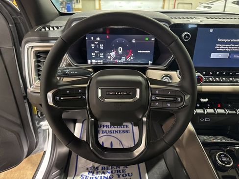 New 2026 GMC Canyon Denali image 22