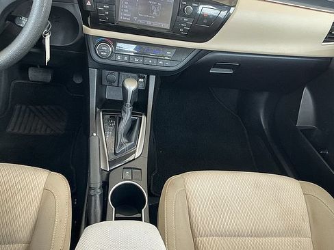 Used 2015 Toyota Corolla LE FWD image 23