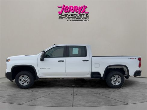 Used 2024 Chevrolet Silverado 2500 W/T image 2