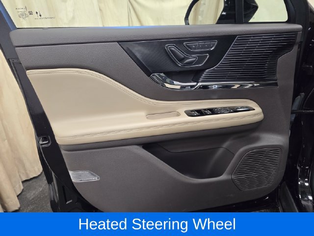 Used 2021 Lincoln Corsair AWD w/ Premium Package image 15