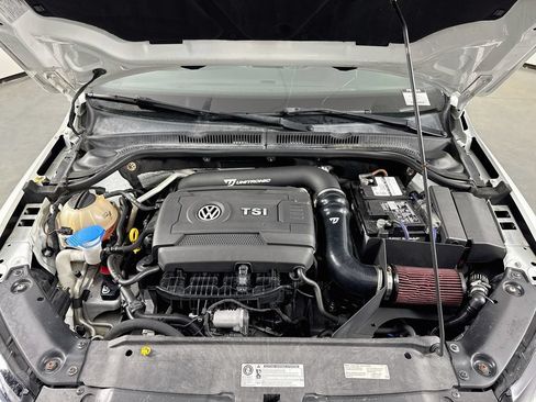 Used 2017 Volkswagen Jetta GLI FWD image 30