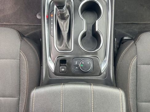 Used 2021 Chevrolet Traverse LT AWD/4WD image 37