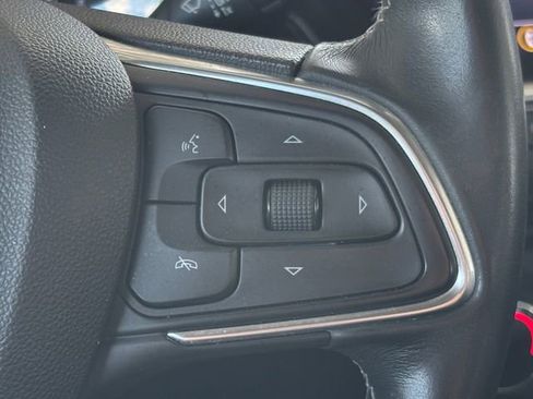 Used 2022 Buick Encore GX Preferred w/ Sport Touring Package FWD image 15