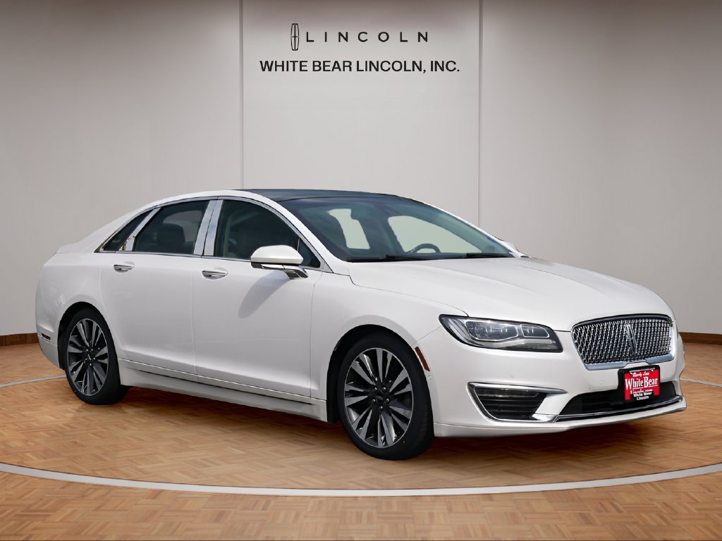 Used 2019 Lincoln MKZ Reserve w/ Luxury Package FWD image 3
