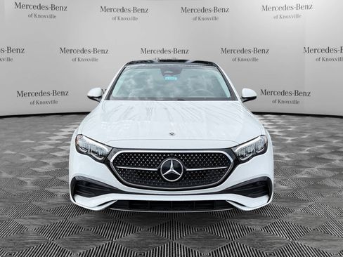 Used 2025 Mercedes-Benz E 350 4MATIC Sedan image 8