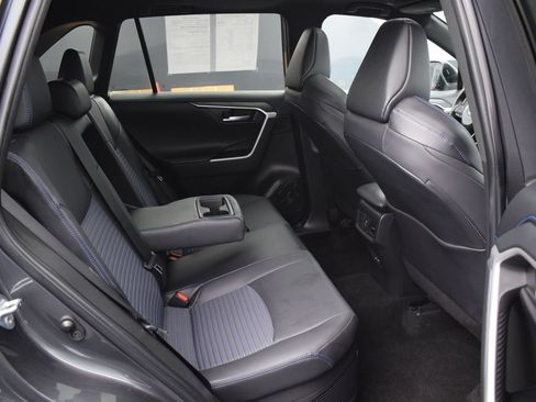 Used 2023 Toyota RAV4 XSE AWD/4WD image 11