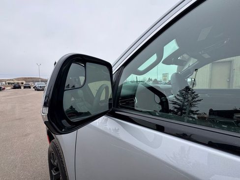 Used 2022 Jeep Wagoneer Series II image 12