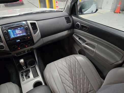Used 2012 Toyota Tacoma 4x4 Double Cab w/ TRD Off-Road Pkg image 40