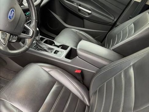 Used 2017 Ford Escape Titanium AWD/4WD image 11
