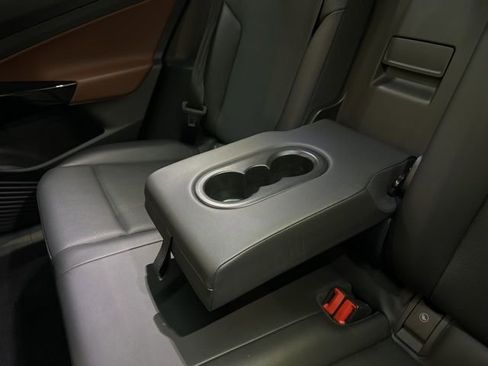 Certified 2021 Volkswagen ID.4 Pro S w/ Gradient Package image 31