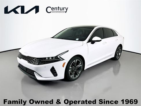 Used 2022 Kia K5 EX w/ EX Premium Package FWD image 1