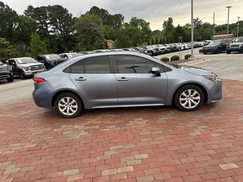 Used 2020 Toyota Corolla LE FWD image 16