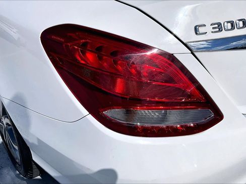 Used 2016 Mercedes-Benz C 300 Sedan image 27