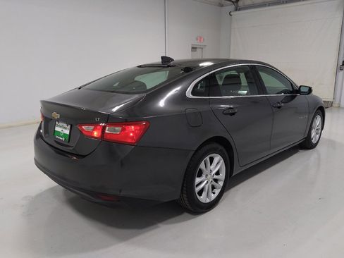 Used 2018 Chevrolet Malibu LT FWD image 9