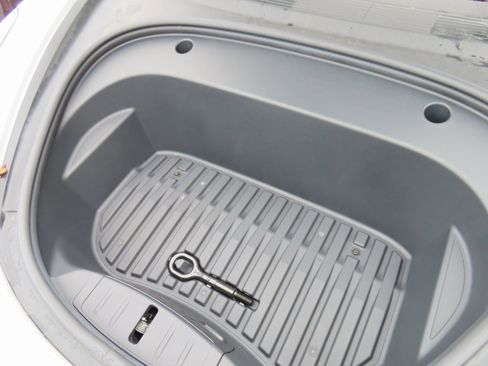 Used 2022 Tesla Model 3 Long Range image 9