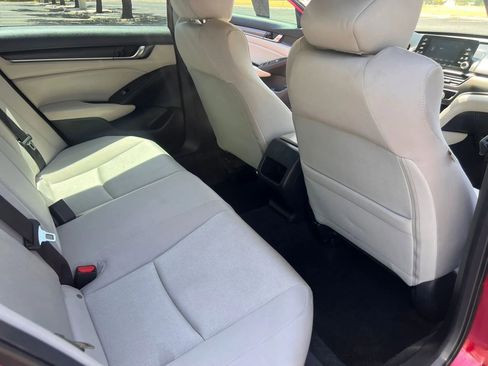Used 2018 Honda Accord LX image 31