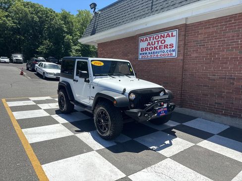Used 2016 Jeep Wrangler Sport w/ Quick Order Package 24S AWD/4WD image 1