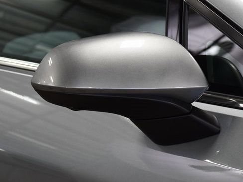 New 2026 Chevrolet Equinox EV LT image 17