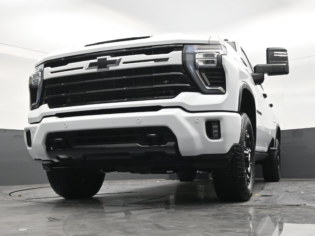 Used 2024 Chevrolet Silverado 2500 LTZ w/ LTZ Plus Package AWD/4WD image 27