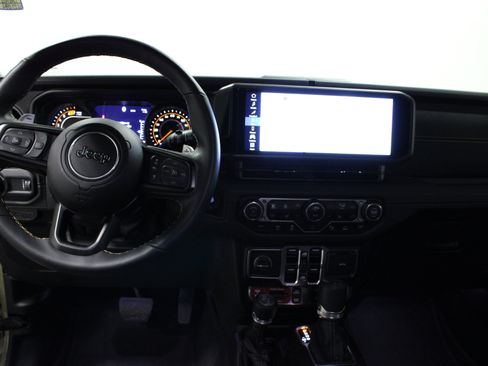 Used 2025 Jeep Wrangler Unlimited Rubicon 392 AWD/4WD image 18