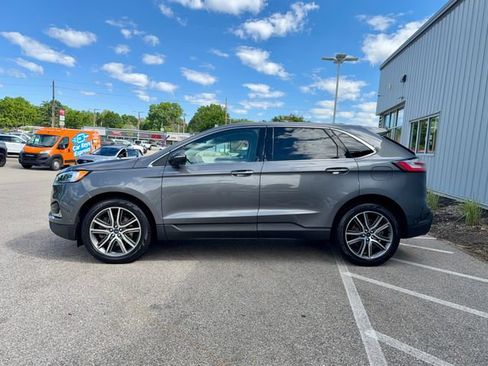 Used 2021 Ford Edge Titanium w/ Equipment Group 301A AWD/4WD image 4