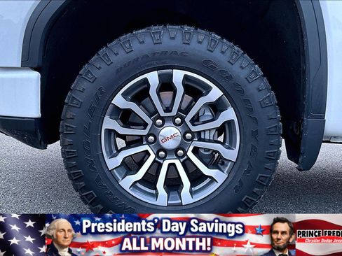 Used 2022 GMC Sierra 1500 AT4 w/ AT4 Premium Package image 8