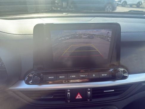 Used 2023 Kia Forte LXS w/ LXS Technology Package FWD image 18