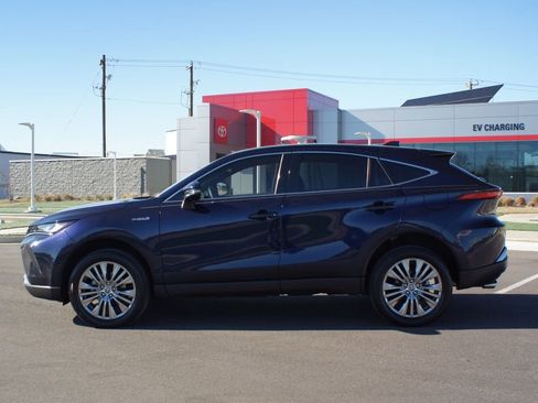 Used 2021 Toyota Venza Limited w/ Advanced Technology Package image 16