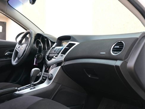 Used 2015 Chevrolet Cruze LT w/ Enhanced Safety Package FWD image 32