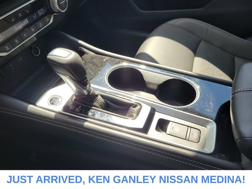 Certified 2024 Nissan Altima 2.5 SL AWD/4WD image 11